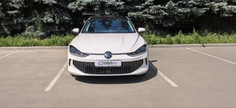 ОФис Видное подготовлен к выдаче Фольксваген Гольф (Volkswagen Golf) 01 июля 2026 г. из Китая.
